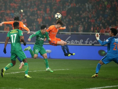 乐竟体育-国安客场大败，领先优势缩小，榜首位置不稳